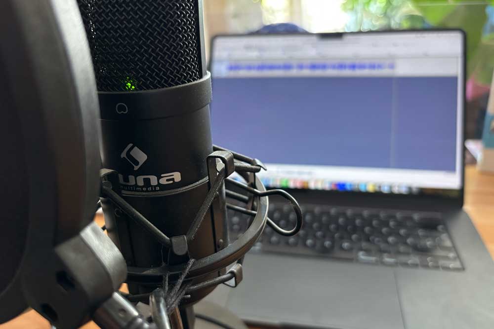 podcastmikrofon mit Aufnahmeprogramm